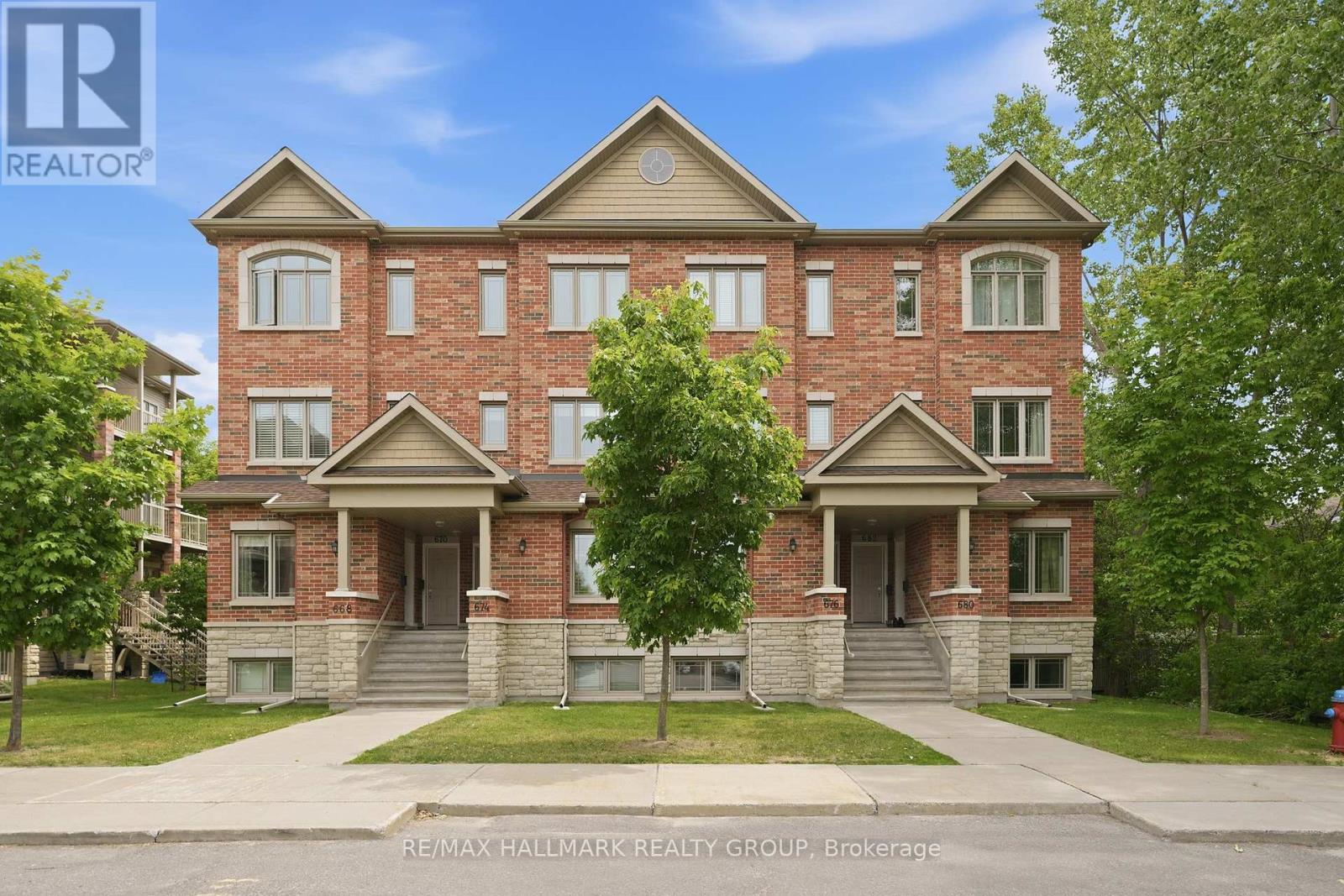 33 - 670 DANACA PRIVATE, Ottawa, Ontario