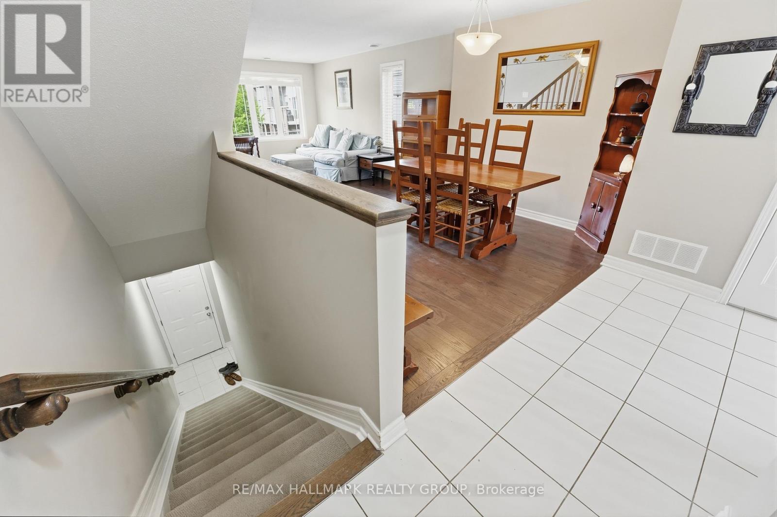 33 - 670 Danaca Private, Ottawa, Ontario  K1K 2V7 - Photo 2 - X13249754