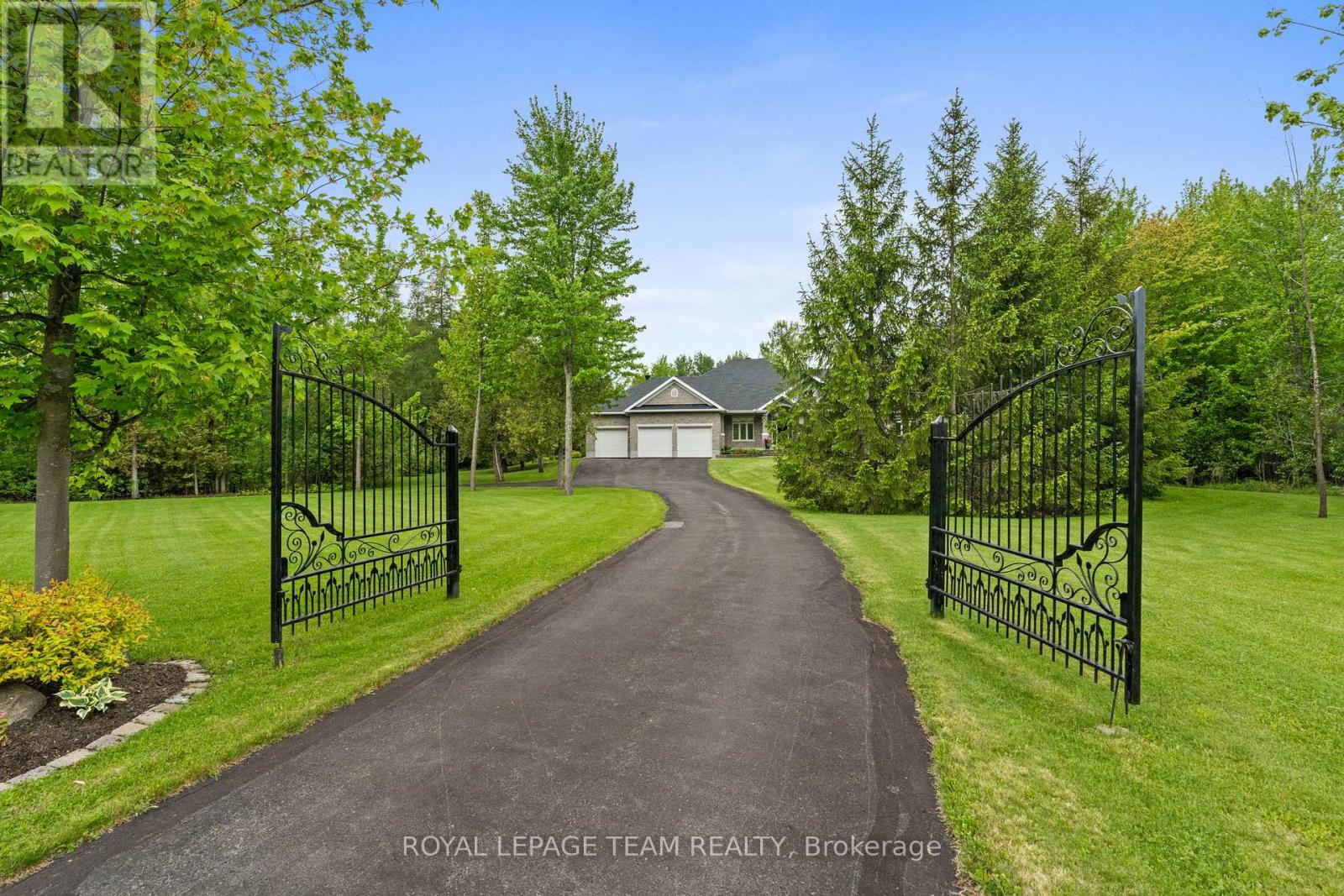 6152 Knights Drive, Ottawa, Ontario  K4M 0A2 - Photo 3 - X13249794