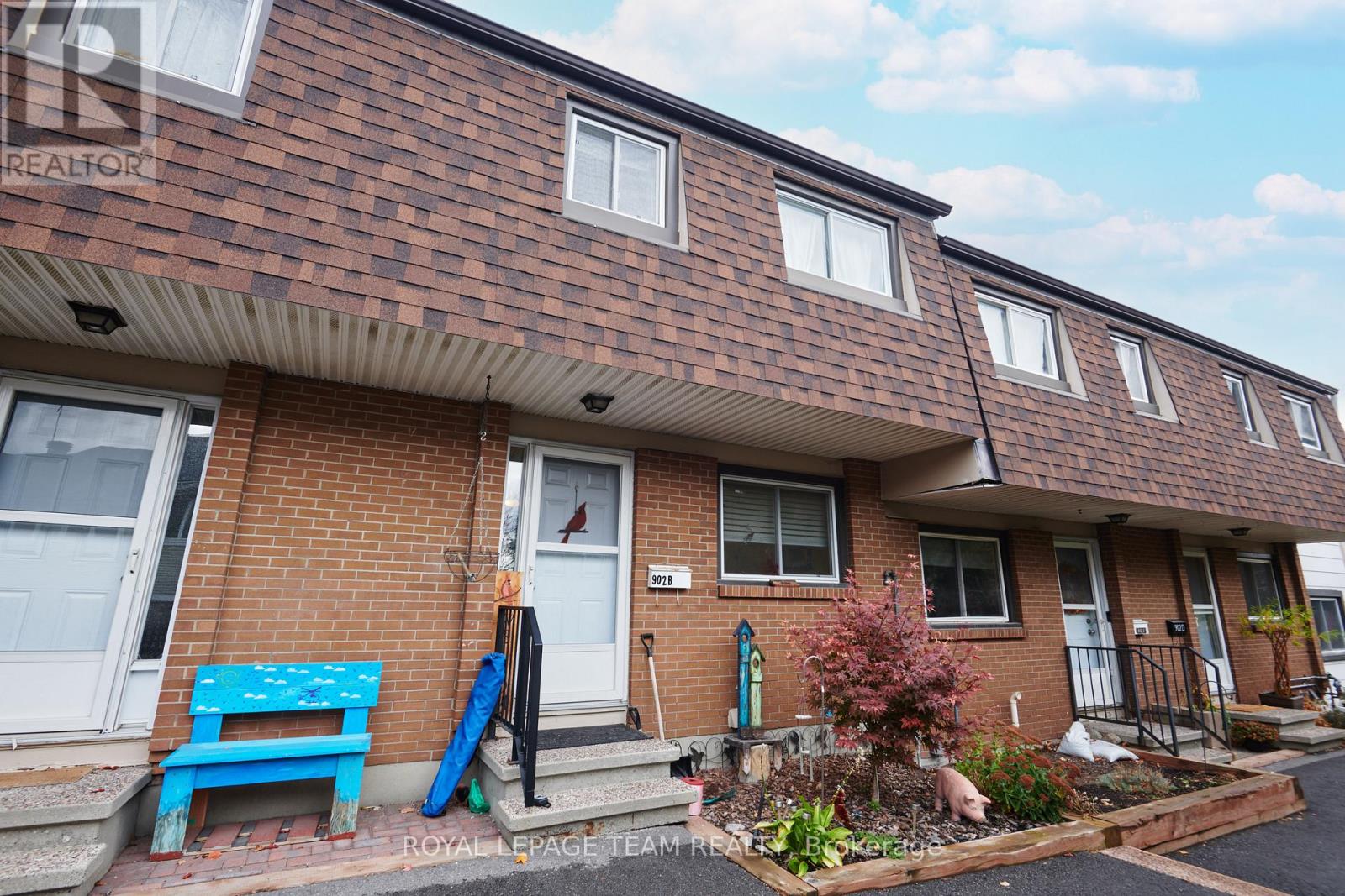 B - 902 ELMSMERE ROAD, Ottawa, Ontario