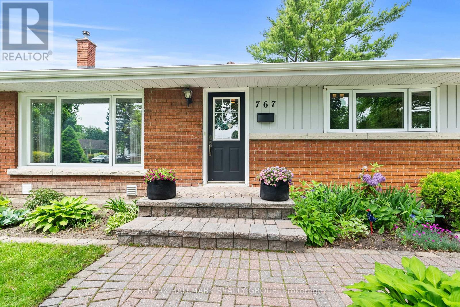767 Adams Avenue, Ottawa, Ontario  K1G 2Y1 - Photo 2 - X13249884