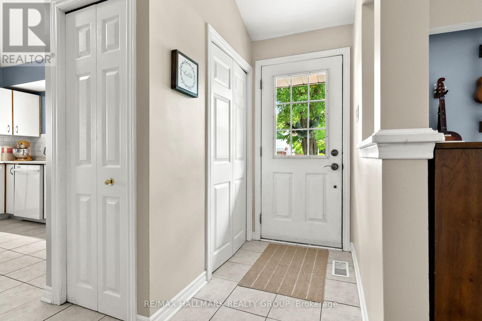 767 Adams Avenue, Ottawa, Ontario  K1G 2Y1 - Photo 3 - X13249884