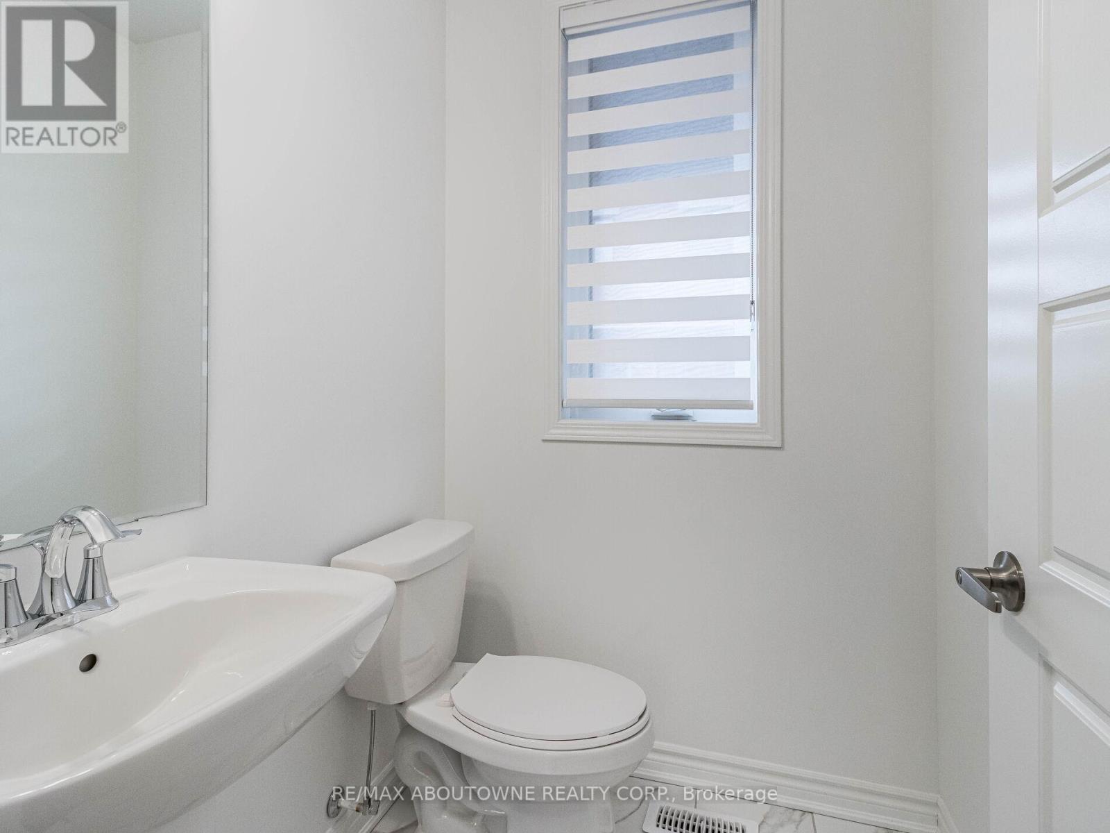 3001 Duggan Trail, Oakville, Ontario  L6H 7X1 - Photo 23 - W13249408