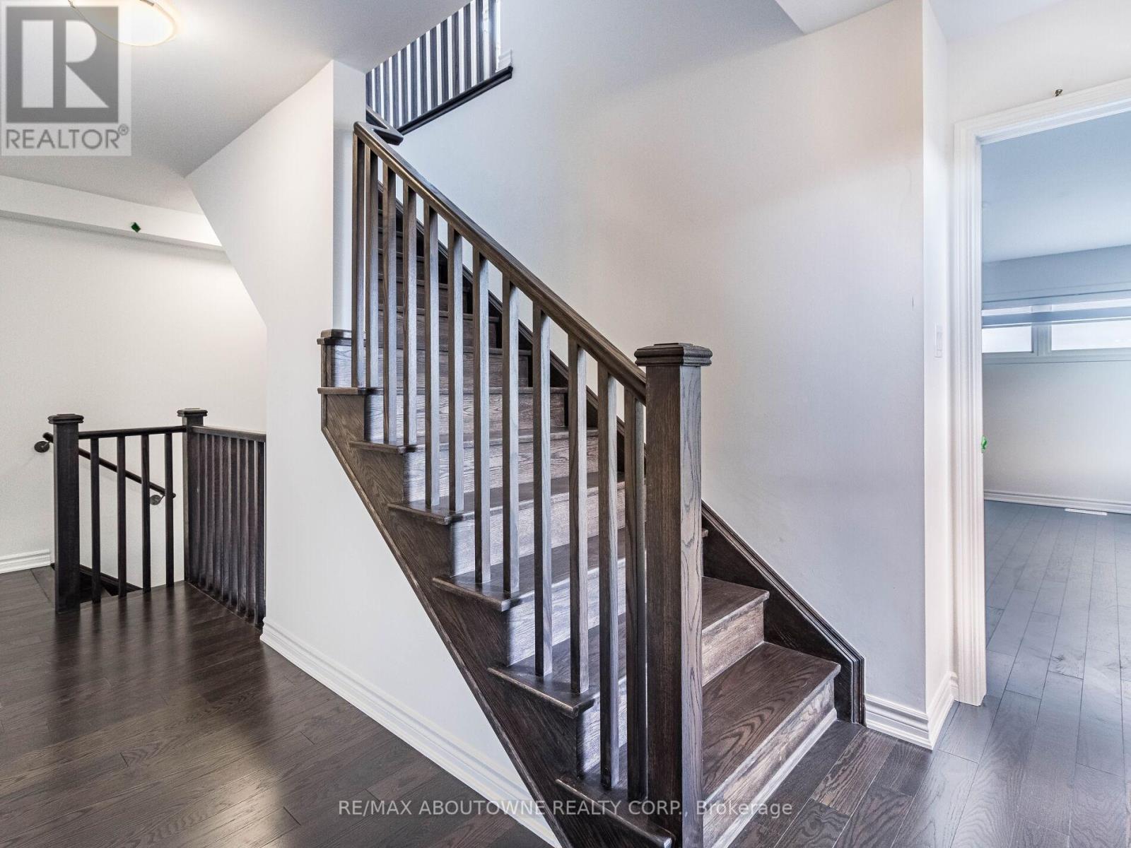 3001 Duggan Trail, Oakville, Ontario  L6H 7X1 - Photo 24 - W13249408