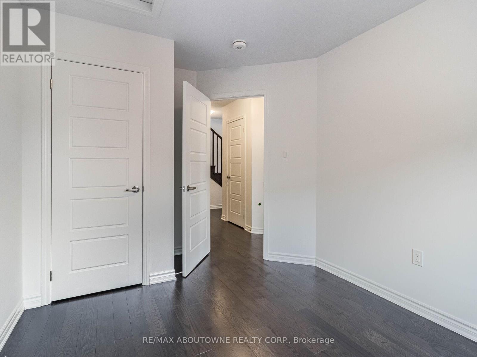 3001 Duggan Trail, Oakville, Ontario  L6H 7X1 - Photo 31 - W13249408