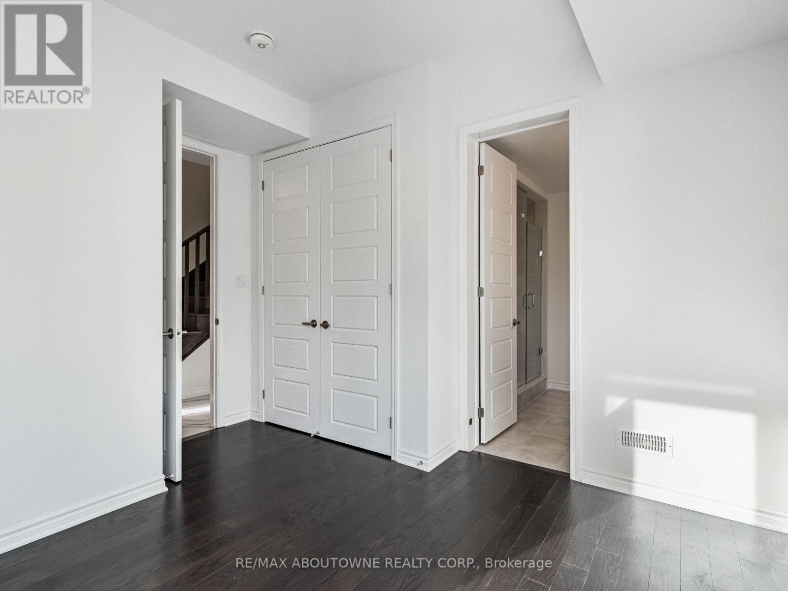 3001 Duggan Trail, Oakville, Ontario  L6H 7X1 - Photo 9 - W13249408