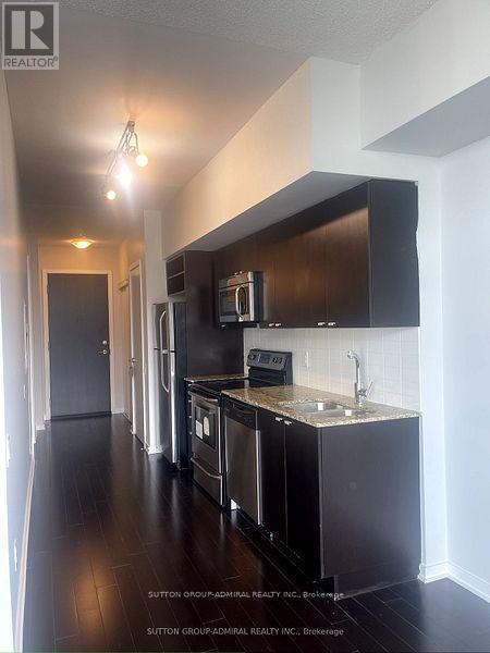 2713 - 105 The Queensway, Toronto, Ontario  M6S 5B5 - Photo 2 - W13249468