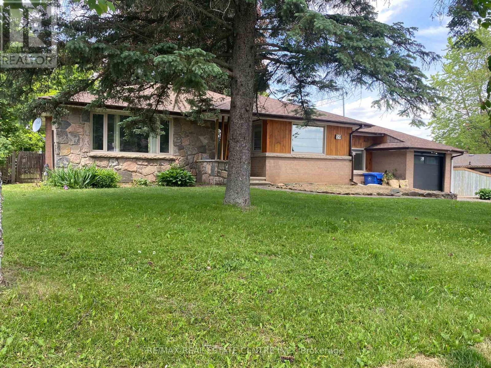29 VICTORIA STREET, Orangeville, Ontario