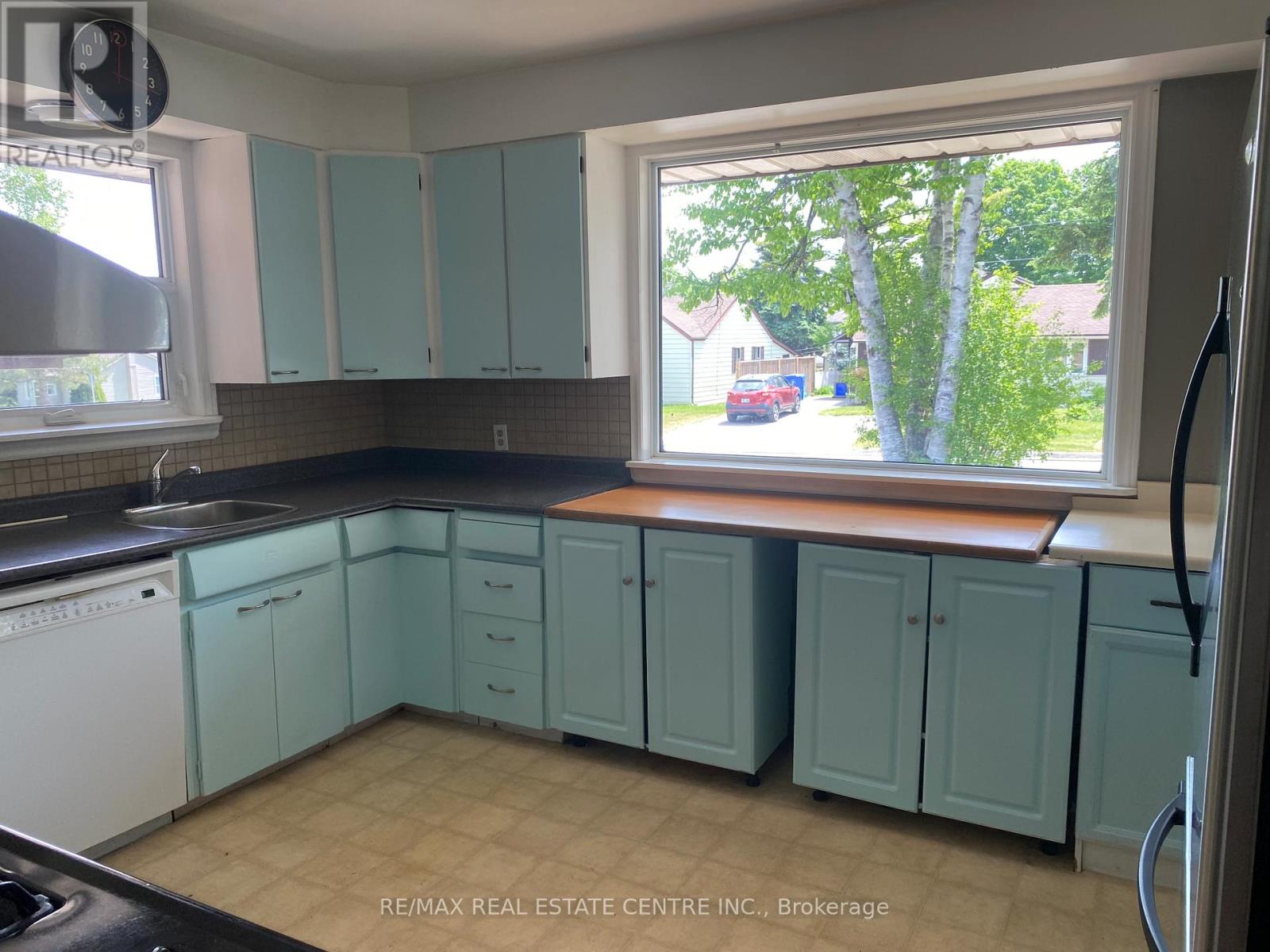 29 Victoria Street, Orangeville, Ontario  L9W 1X1 - Photo 4 - W13249492