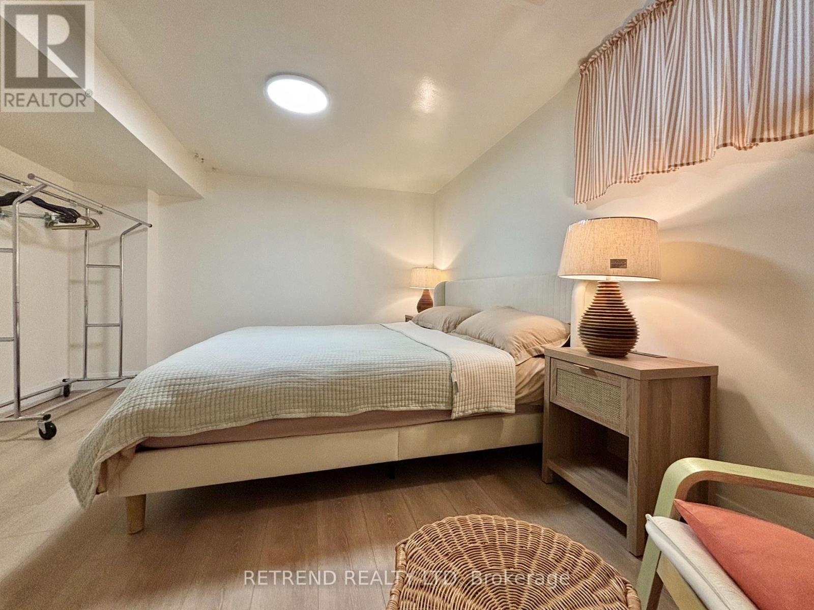 Lower - 260 Ranee Avenue, Toronto, Ontario  M6A 1N6 - Photo 16 - W13249522