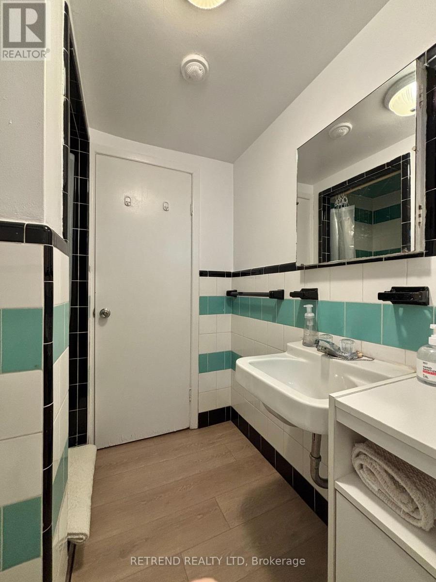 Lower - 260 Ranee Avenue, Toronto, Ontario  M6A 1N6 - Photo 28 - W13249522