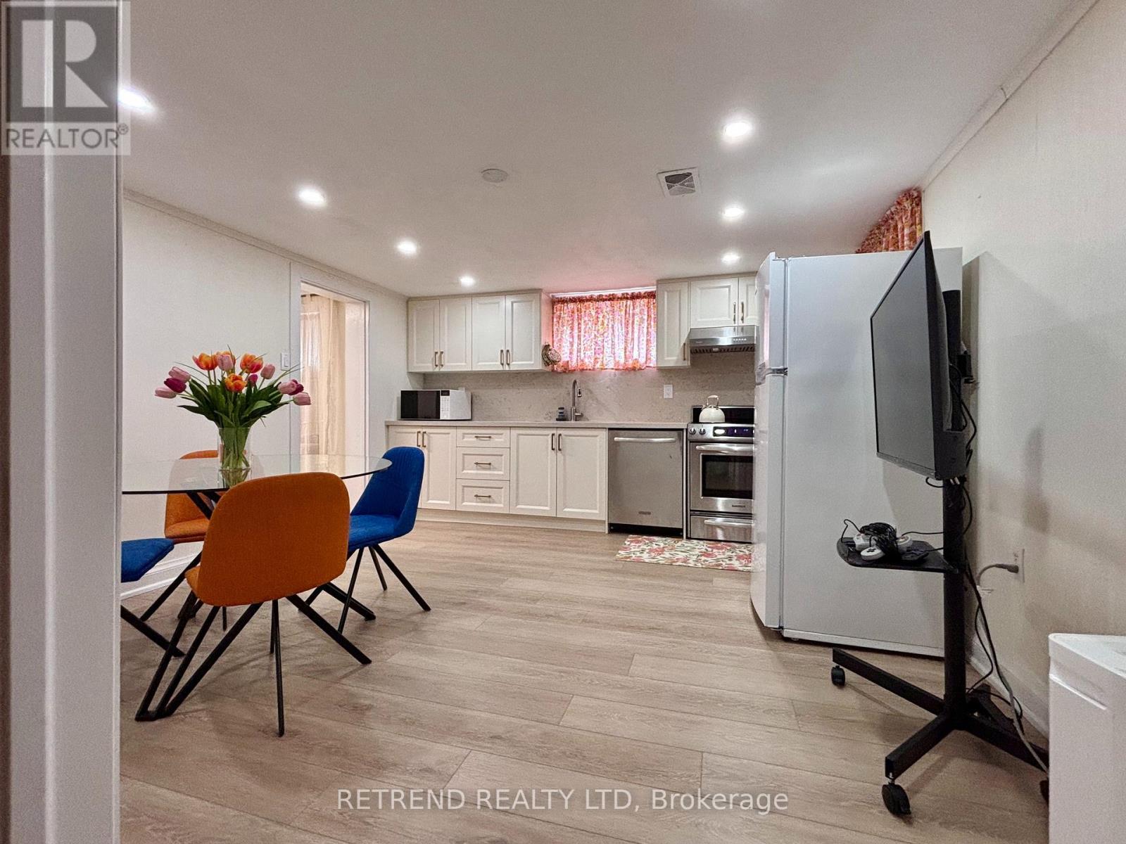 Lower - 260 Ranee Avenue, Toronto, Ontario  M6A 1N6 - Photo 3 - W13249522