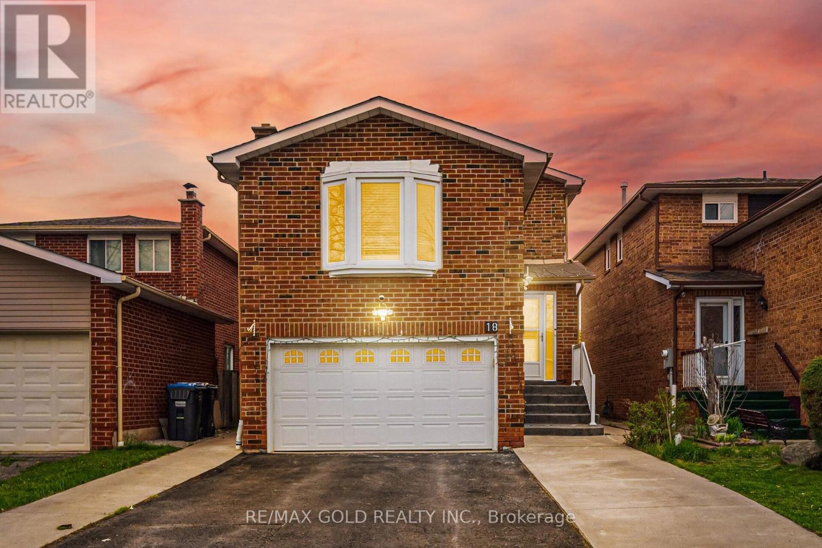 18 MCGRAW AVENUE, Brampton, Ontario