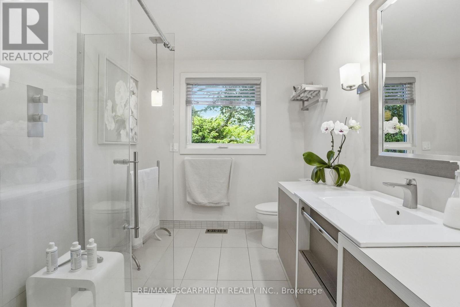 570 Rosedale Crescent, Burlington, Ontario  L7N 2T1 - Photo 20 - W13249660