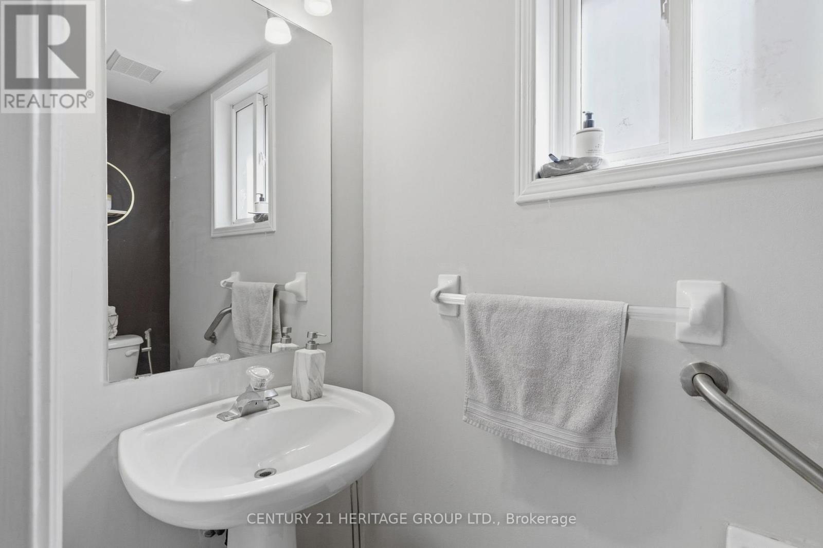 8 Caruso Drive, Brampton, Ontario  L6Y 5B1 - Photo 11 - W13249676