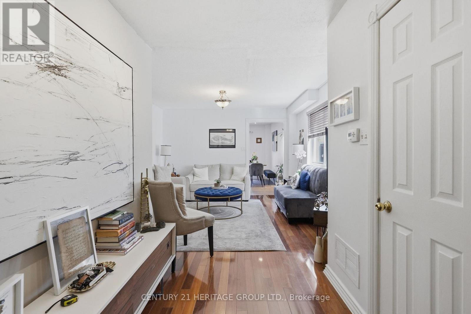 8 Caruso Drive, Brampton, Ontario  L6Y 5B1 - Photo 3 - W13249676