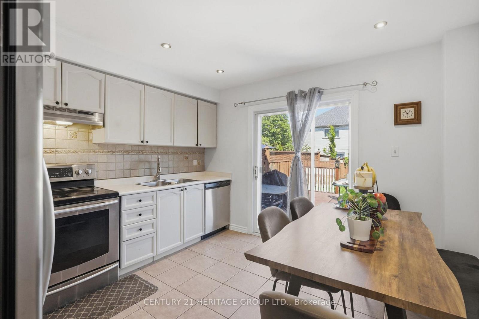8 Caruso Drive, Brampton, Ontario  L6Y 5B1 - Photo 8 - W13249676