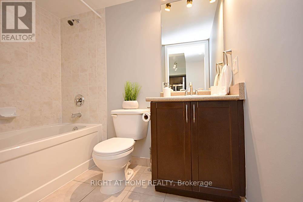 2301 - 208 Enfield Place, Mississauga, Ontario  L5B 0B8 - Photo 12 - W13249690