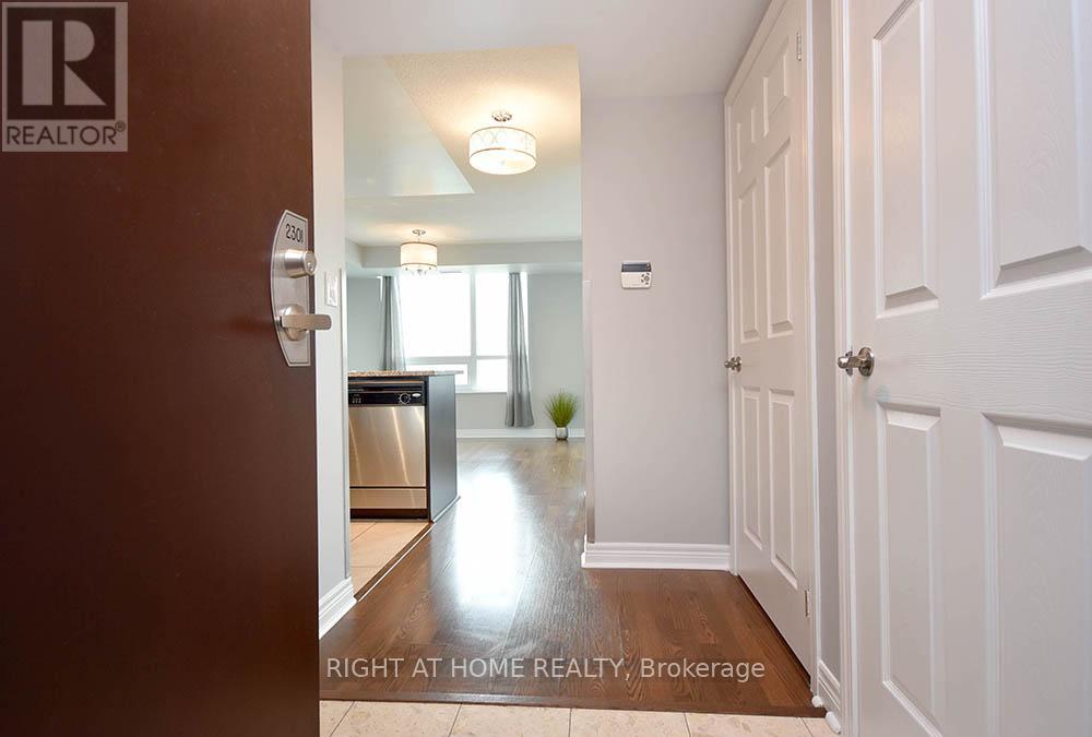 2301 - 208 Enfield Place, Mississauga, Ontario  L5B 0B8 - Photo 2 - W13249690