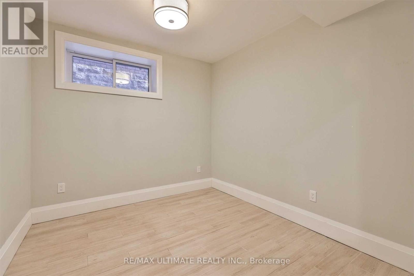 Main - 8 Grafton Avenue, Toronto, Ontario  M6R 1C4 - Photo 15 - W13249696
