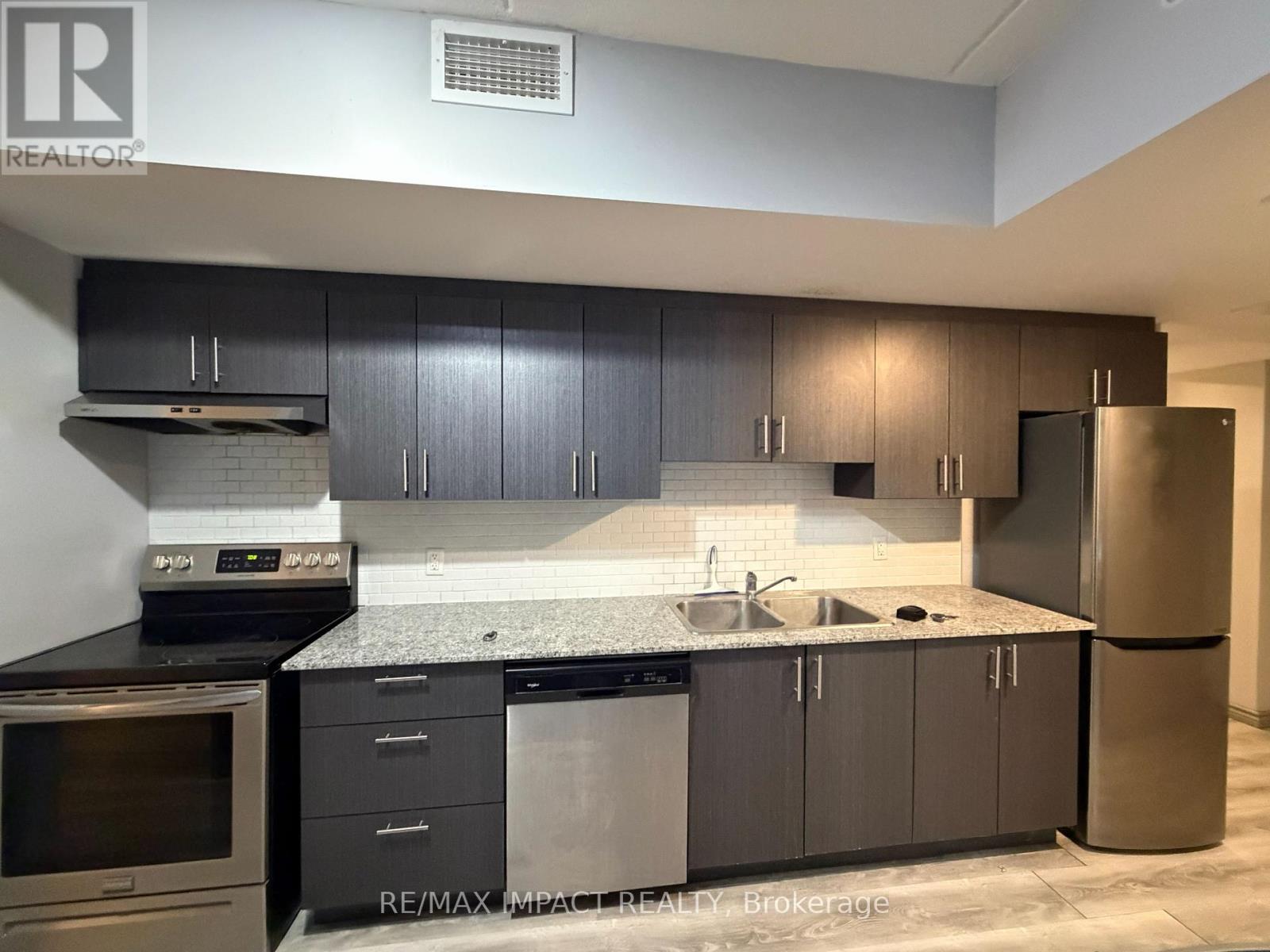 B04 - 275 Larch Street, Waterloo, Ontario  N2L 3R2 - Photo 10 - X13249444