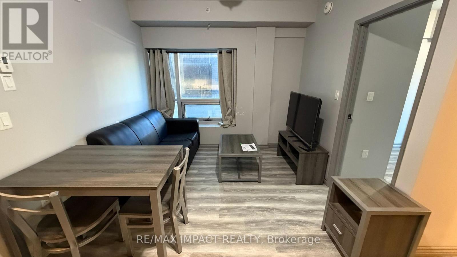 B04 - 275 Larch Street, Waterloo, Ontario  N2L 3R2 - Photo 11 - X13249444