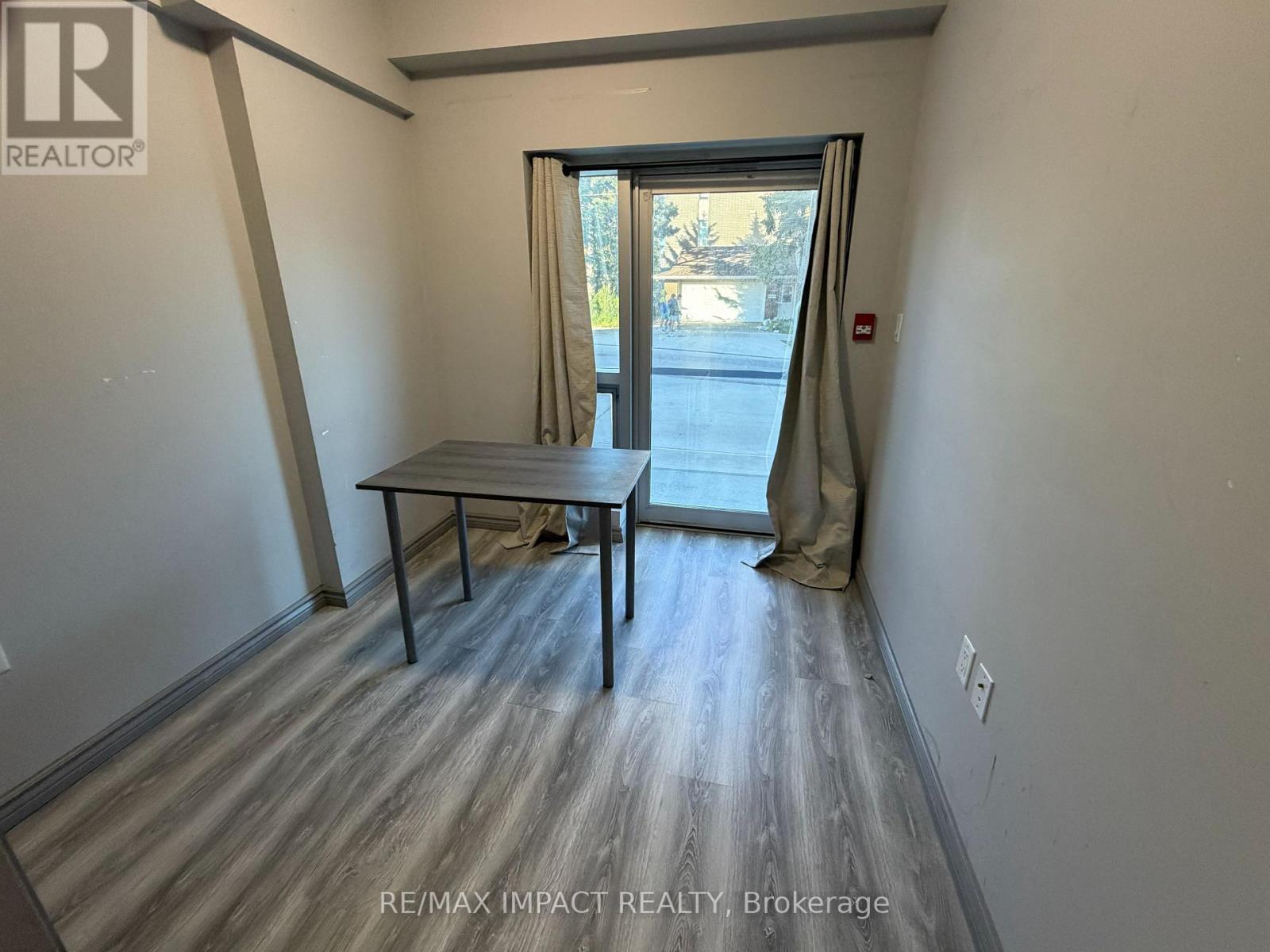 B04 - 275 Larch Street, Waterloo, Ontario  N2L 3R2 - Photo 13 - X13249444