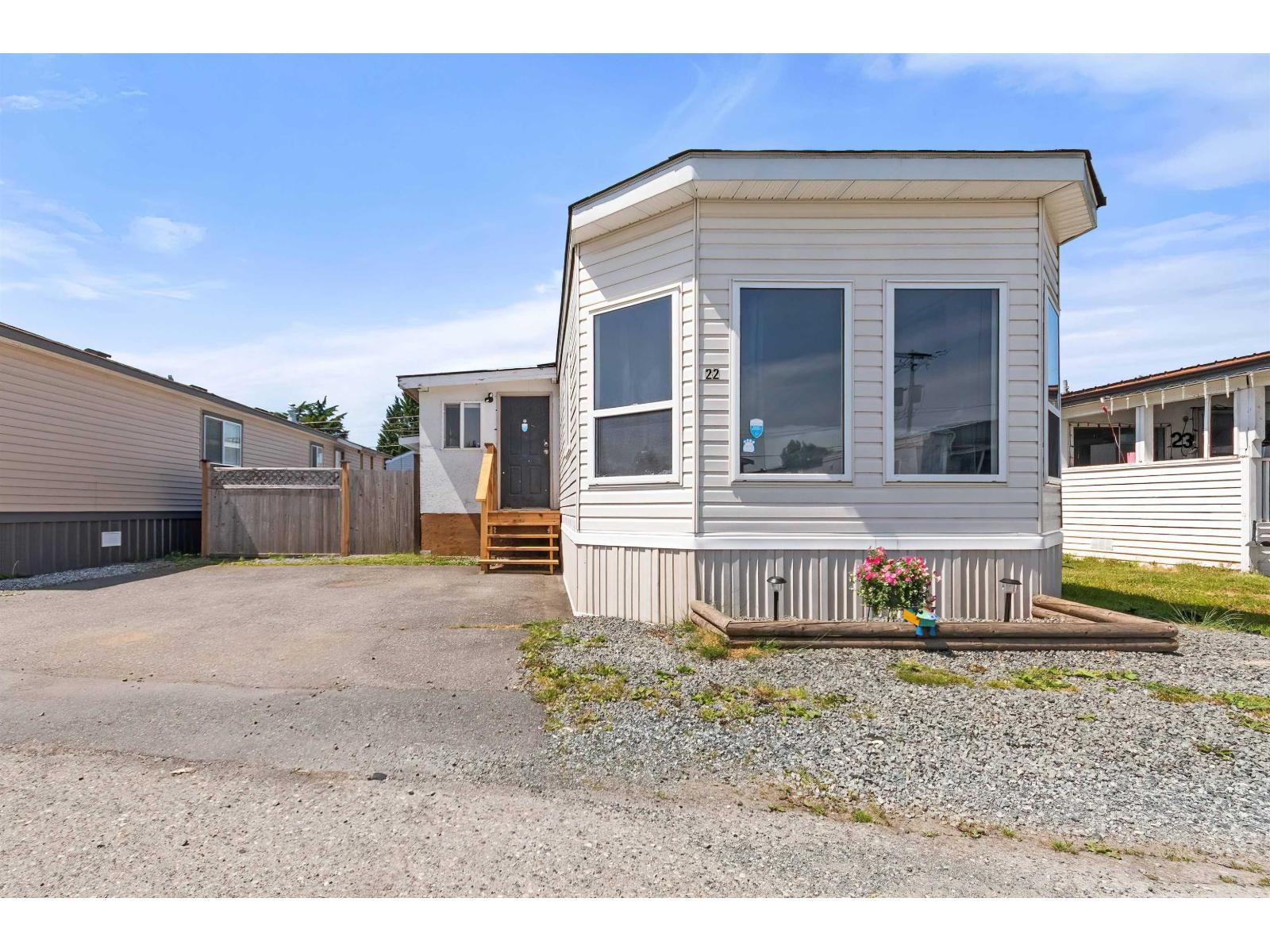 22 26892 FRASER HIGHWAY