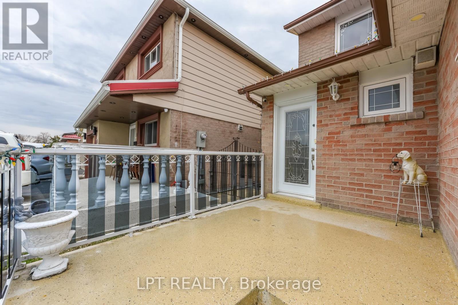 67 Kay Drive, Toronto, Ontario  M9V 4X8 - Photo 3 - W13249714