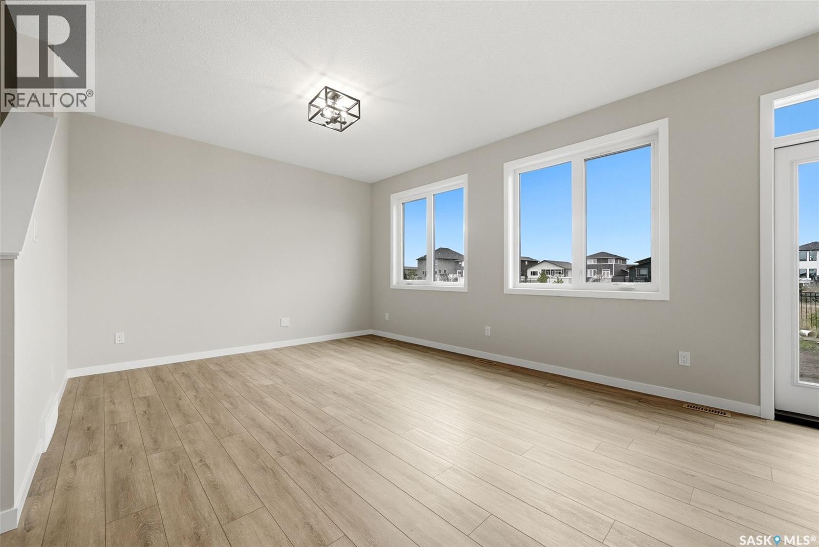 3252 Favel Drive, Regina, Saskatchewan  S4V 4B3 - Photo 11 - SK028461
