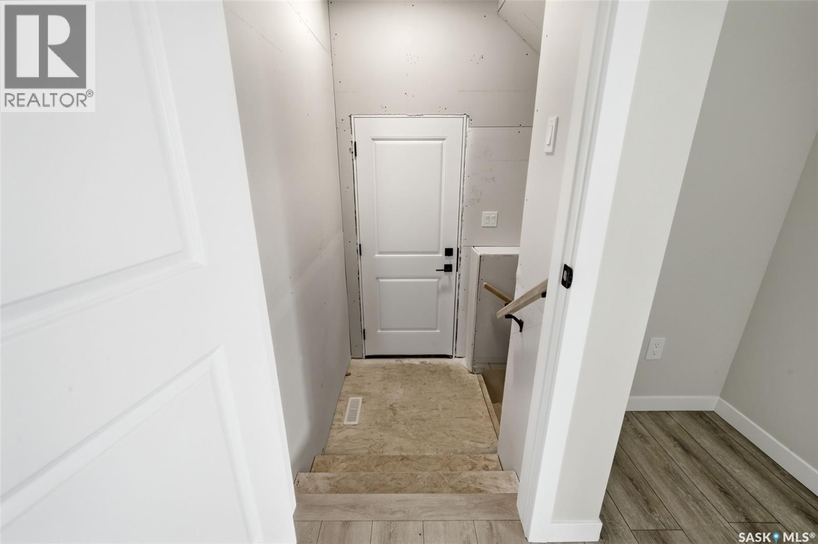 3252 Favel Drive, Regina, Saskatchewan  S4V 4B3 - Photo 36 - SK028461