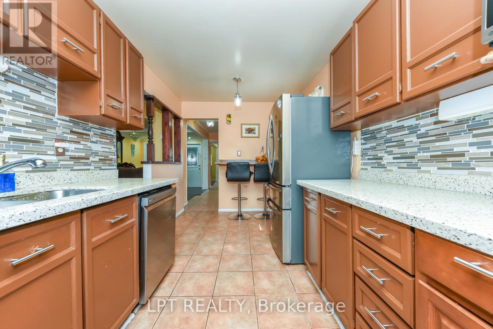 67 Kay Drive, Toronto, Ontario  M9V 4X8 - Photo 18 - W13249714