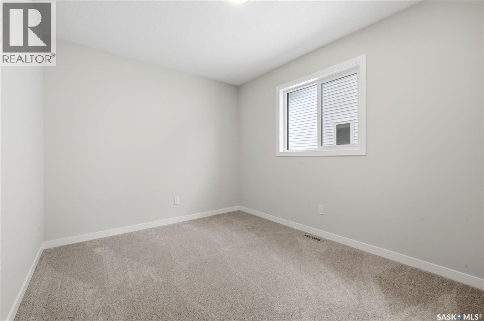 3252 Favel Drive, Regina, Saskatchewan  S4V 4B3 - Photo 30 - SK028461