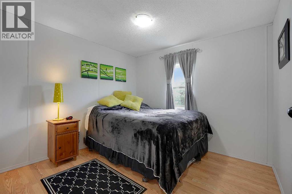 301 Stanley Avenue, Okotoks, Alberta  T1S 1M5 - Photo 18 - A2317165