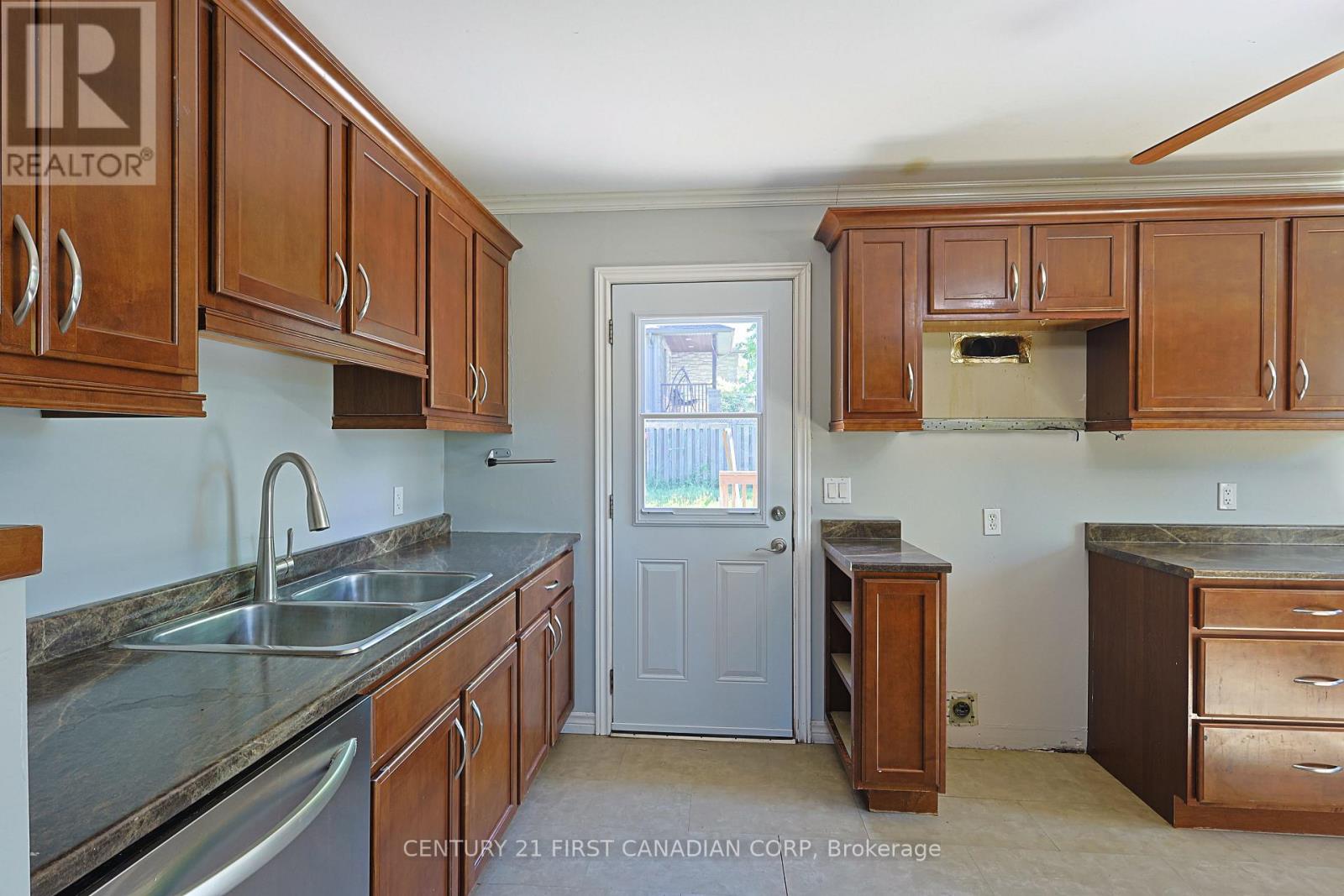 1218 Hamilton Road, London East, Ontario  N5W 1A9 - Photo 10 - X13224736