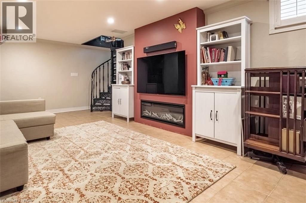 12 Bond Street S, Hamilton, Ontario  L8S 1S7 - Photo 34 - 40836734