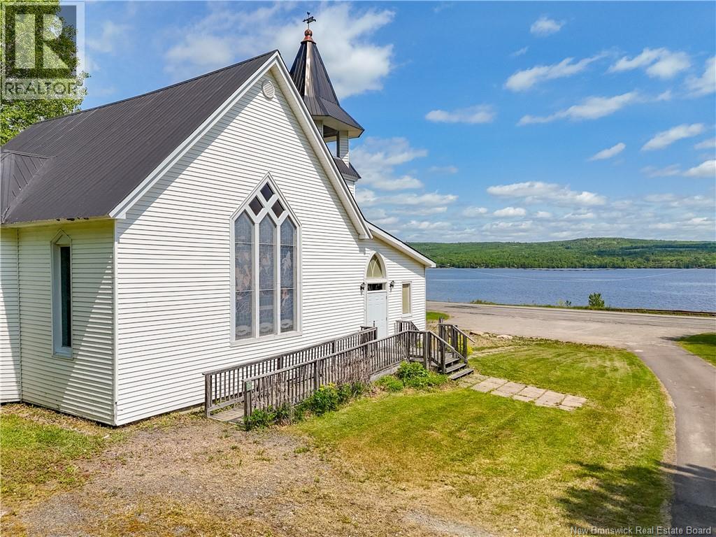 6682 Route 102, Nackawic, New Brunswick  E6K 3T7 - Photo 1 - NB141145