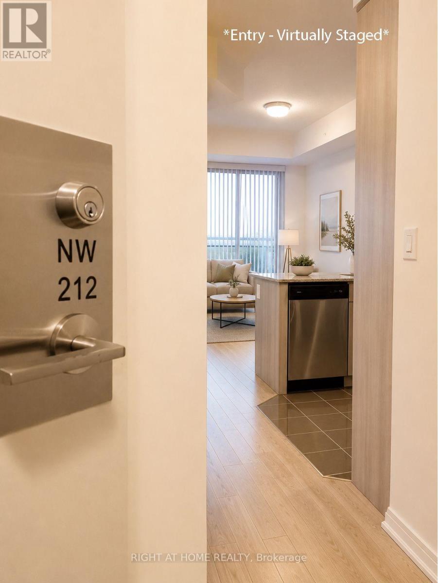 NW-212 - 9201 Yonge Street, Richmond Hill, Ontario  L4C 1H9 - Photo 4 - N13249608