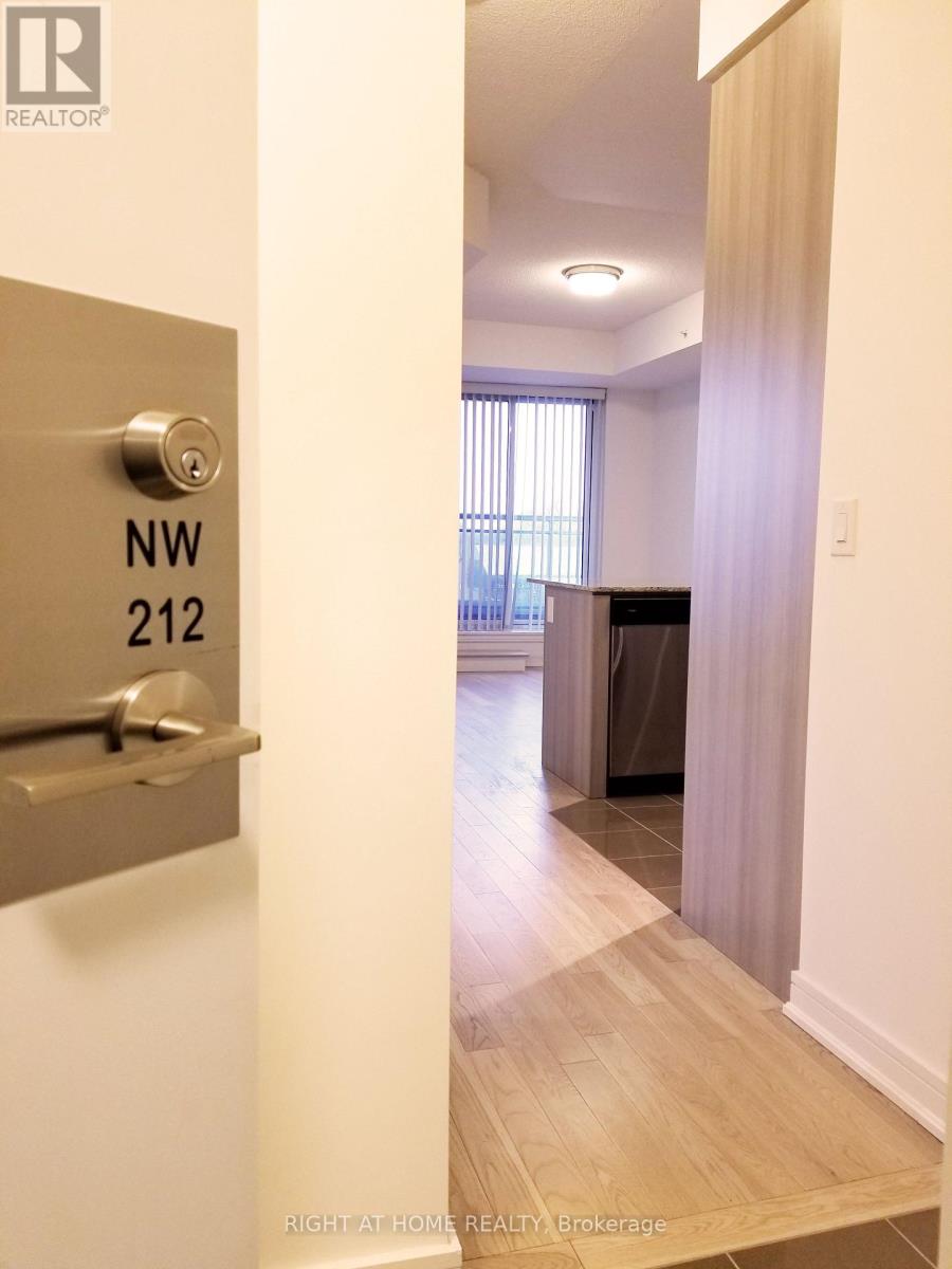 NW-212 - 9201 Yonge Street, Richmond Hill, Ontario  L4C 1H9 - Photo 5 - N13249608