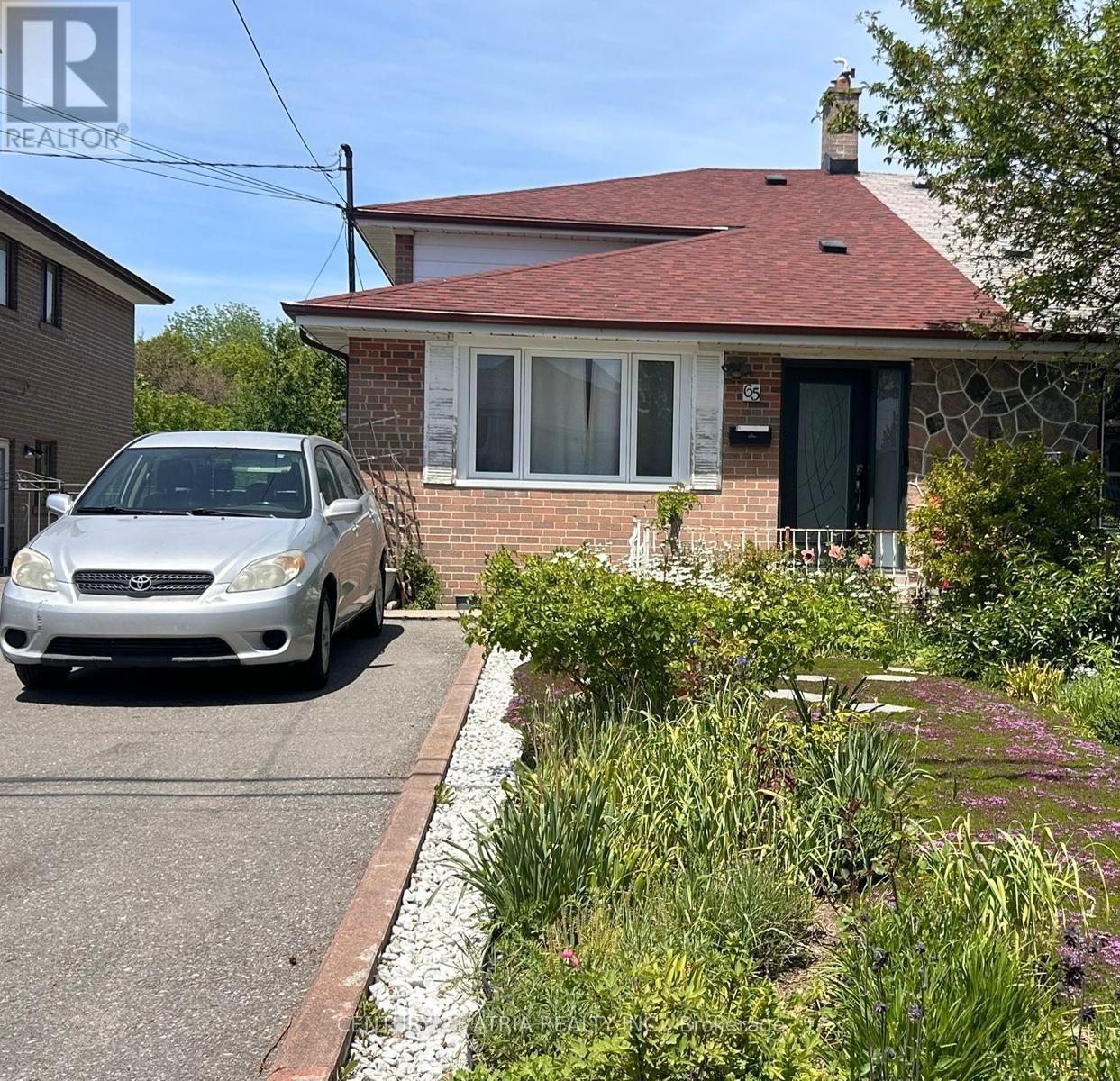 LOWER - 65 NEWLIN CRESCENT, Toronto, Ontario
