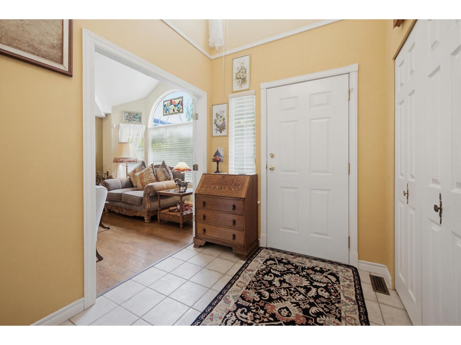 33091 Hawthorne Avenue, Mission, British Columbia  V2V 6Z1 - Photo 3 - R3132064
