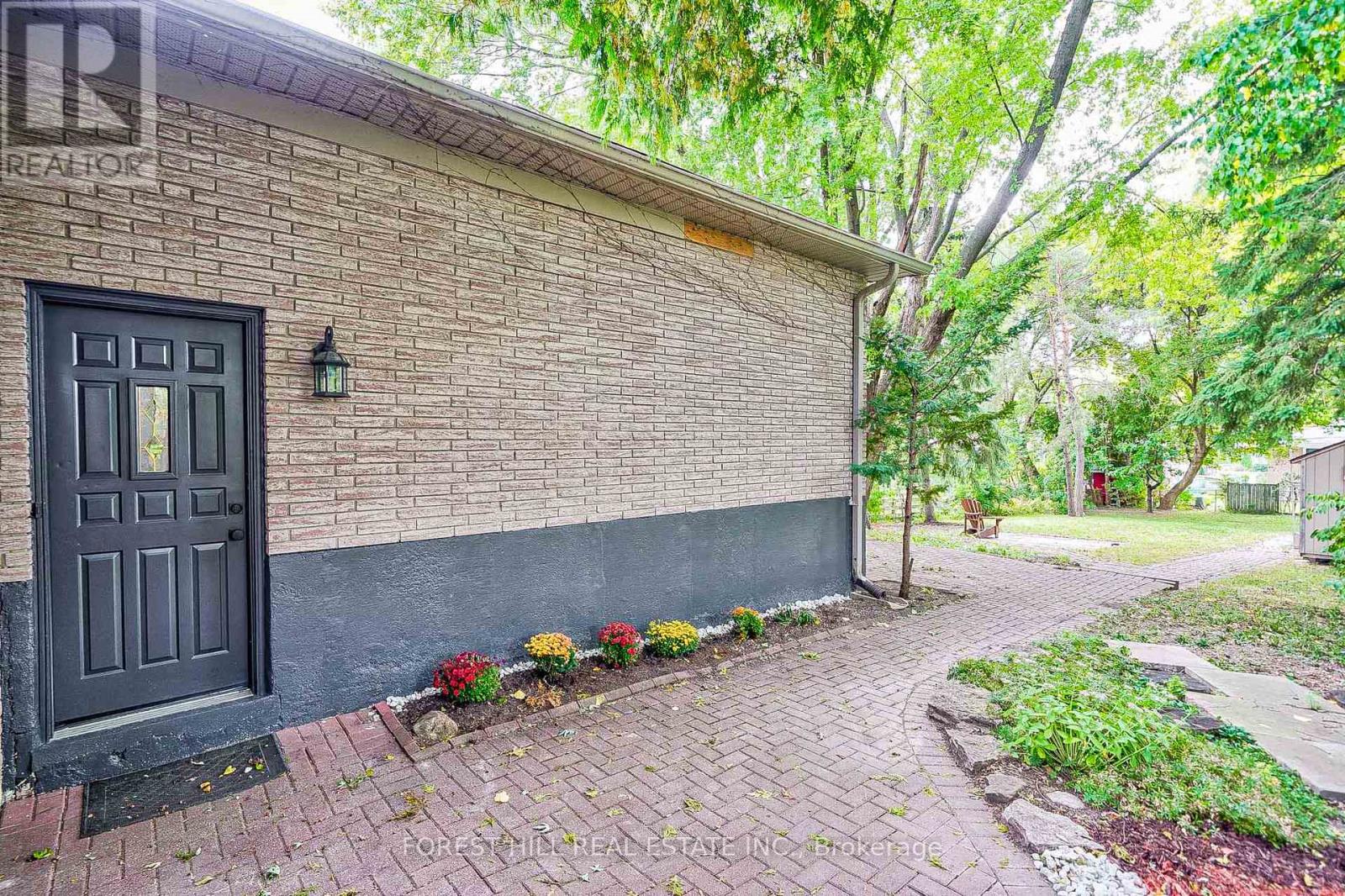 60 Hillview Drive, Newmarket, Ontario  L3Y 4H9 - Photo 18 - N13249750