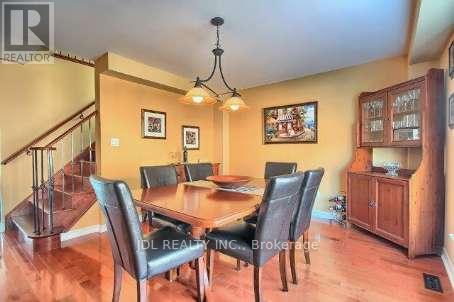 71 Gail Parks Crescent, Newmarket, Ontario  L3X 3B9 - Photo 3 - N13249904
