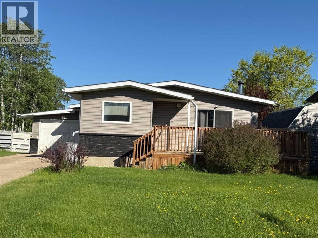 10402 101 Street, High Level, Alberta