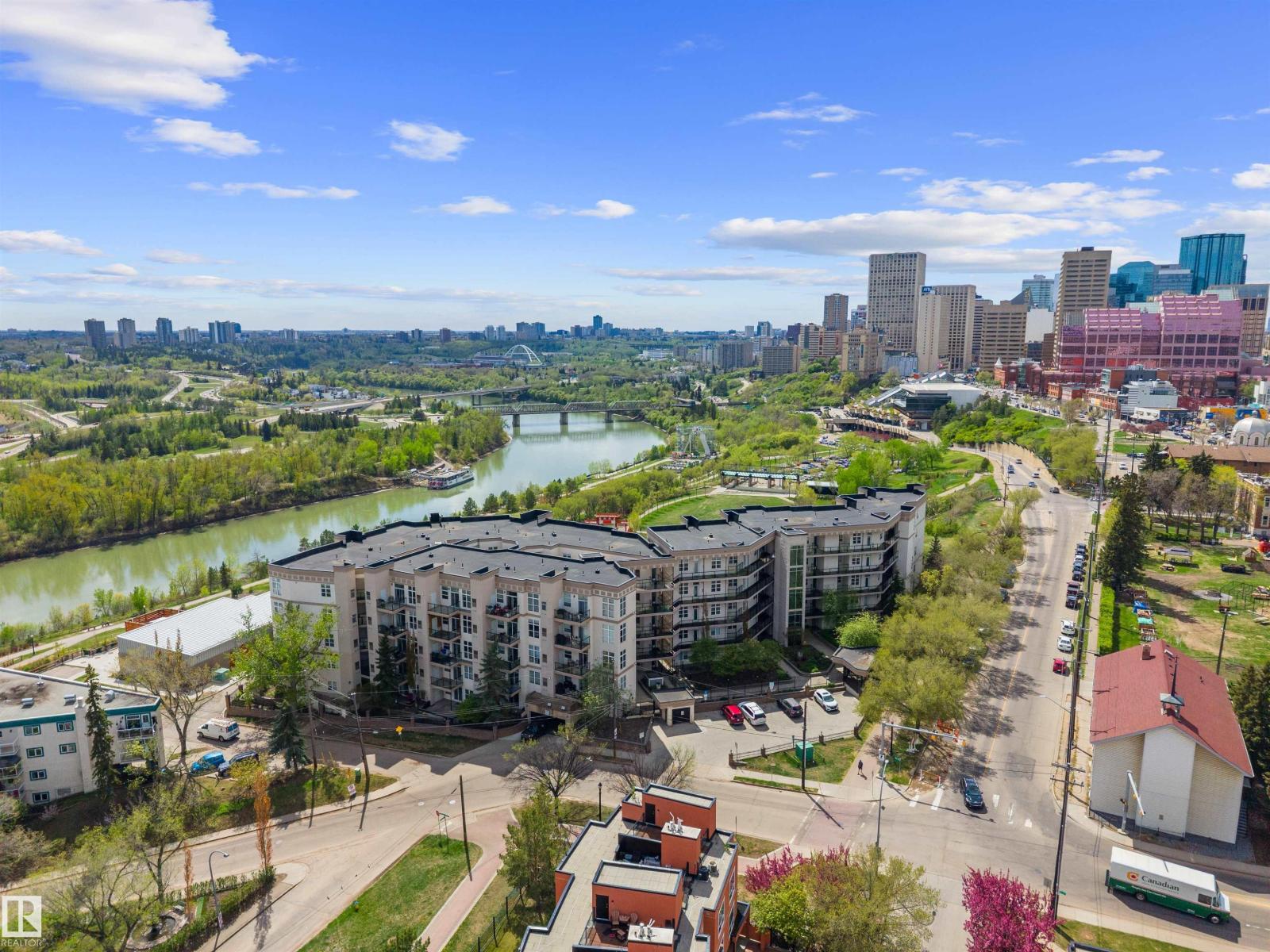 #215 9507 101 Av NW, Edmonton, Alberta  T5H 4R1 - Photo 1 - E4489831