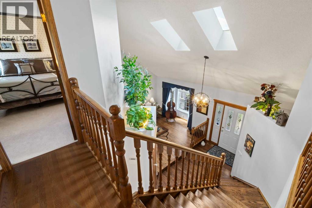 37 Riverview Close, Cochrane, Alberta  T4C 1K7 - Photo 17 - A2317759