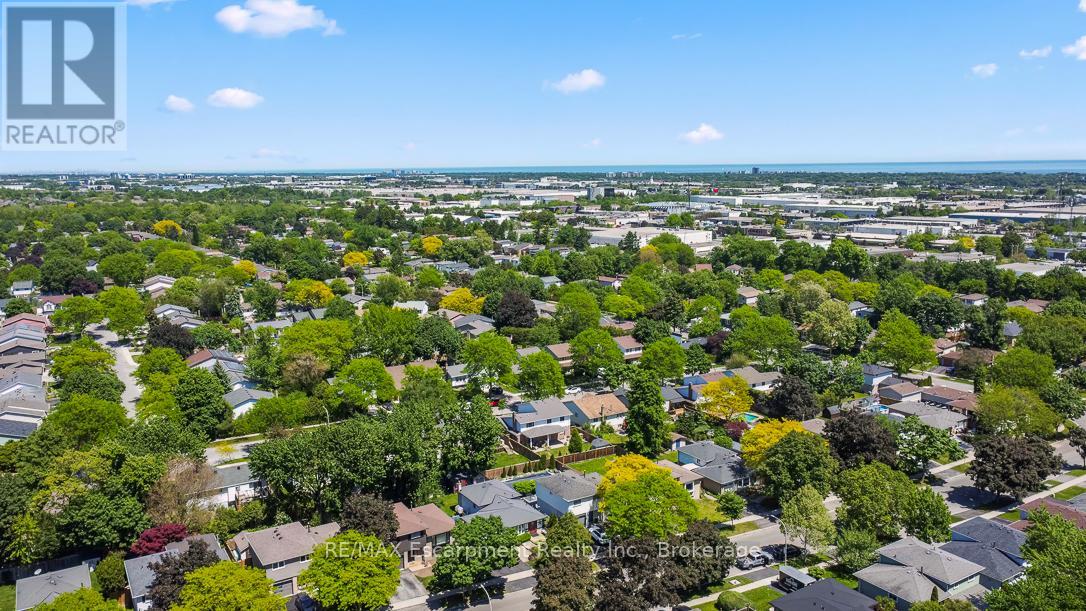 1328 Vancouver Crescent, Burlington, Ontario  L7M 1W2 - Photo 47 - W13243476