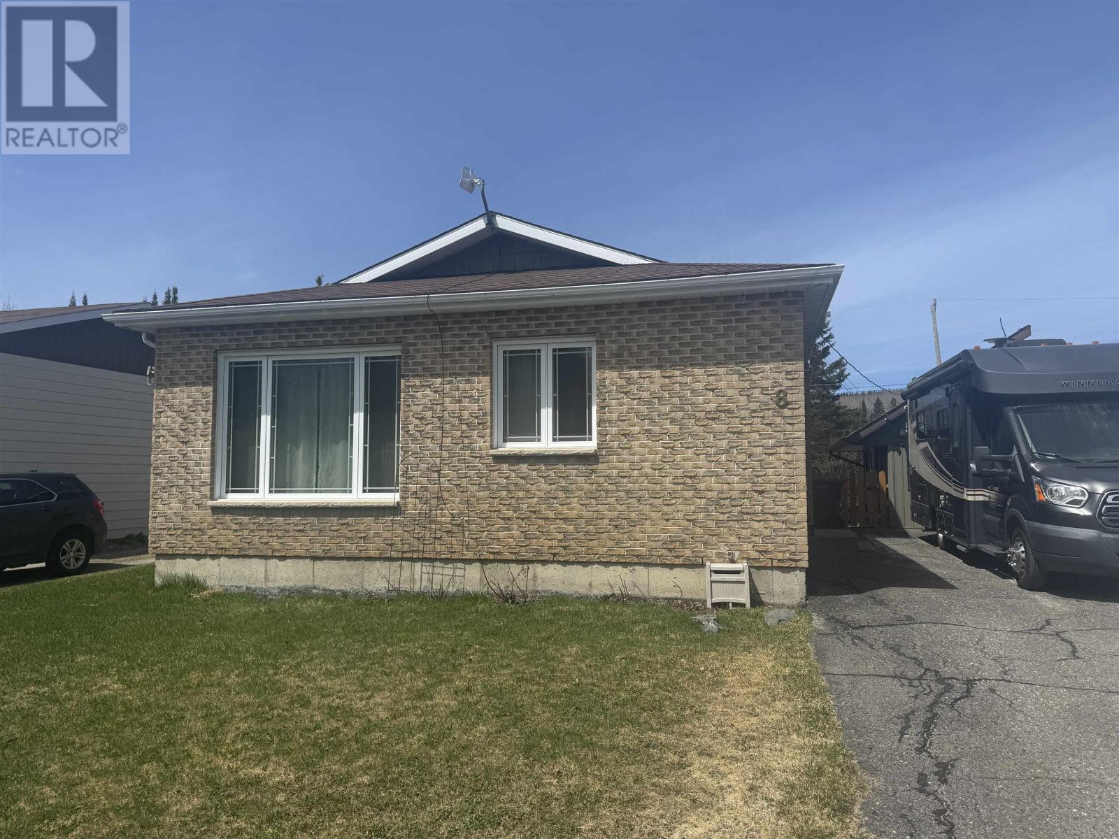 8 Matachewan Rd, Manitouwadge, Ontario  P0T 2C0 - Photo 42 - TB2600950