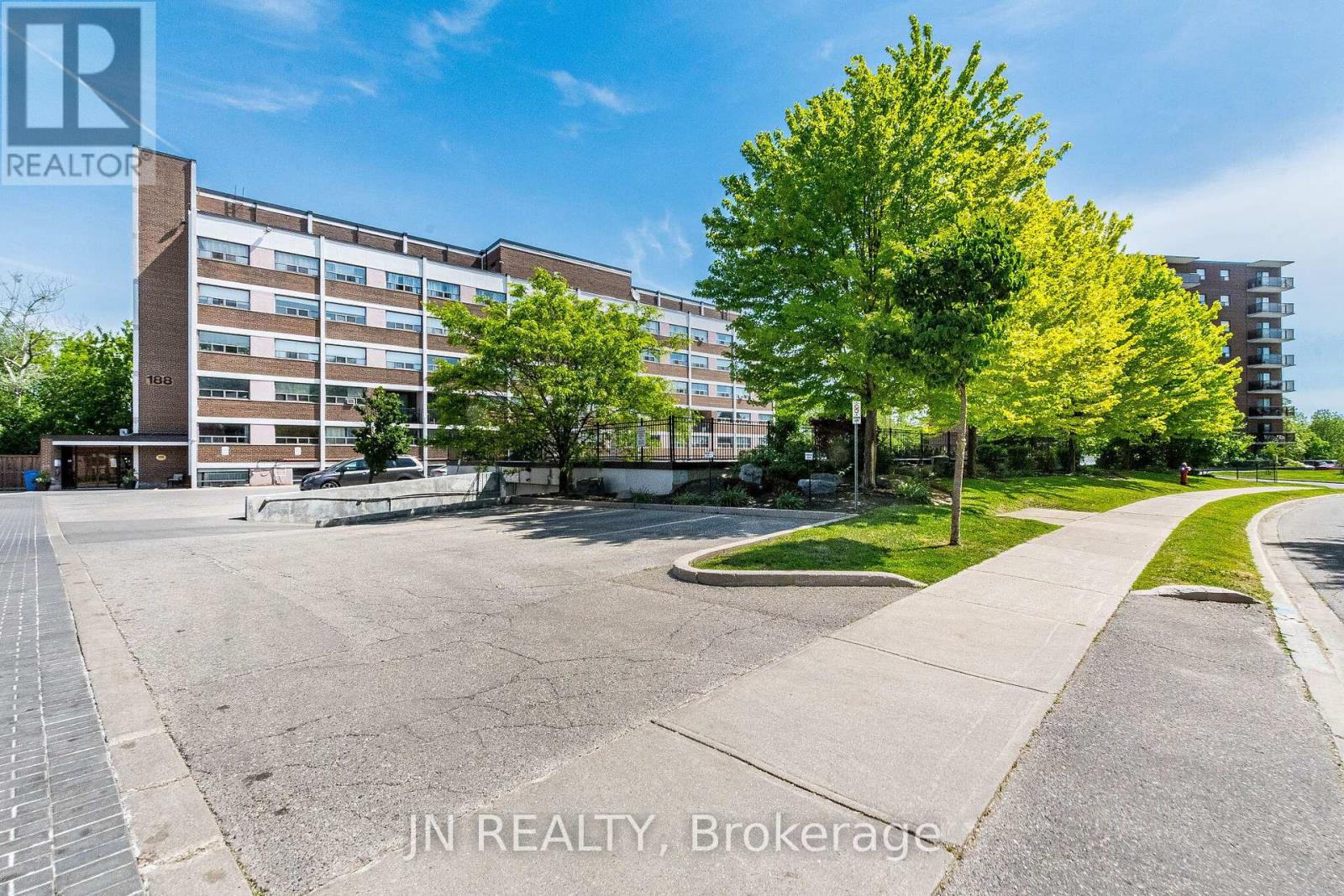 409 - 188 Mill Street S, Brampton, Ontario  L6Y 1T8 - Photo 2 - W13249780