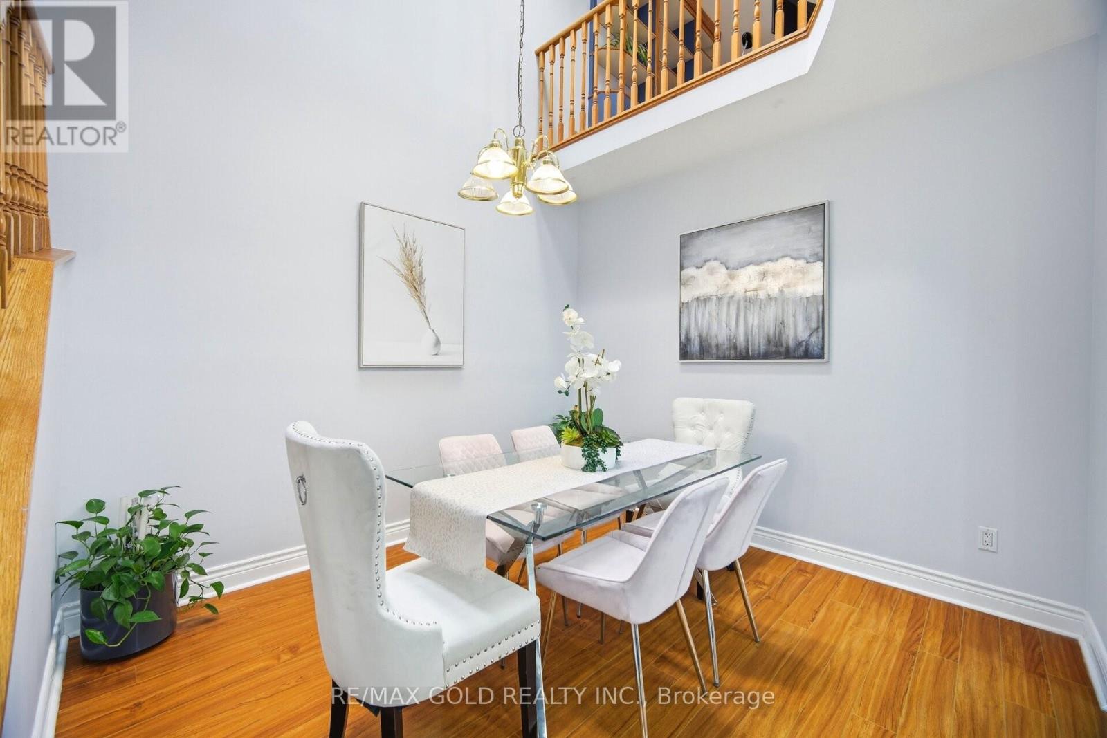 10 Inwood Place, Brampton, Ontario  L6R 1T2 - Photo 6 - W13249872